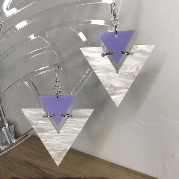Arrow earrings - Picture 1 of 1